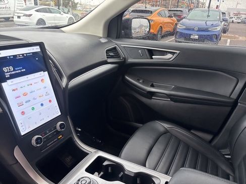 Used 2022 Ford Edge SEL image 22