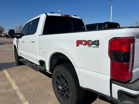 Used 2023 Ford F250 Lariat w/ Sport Appearance Package image 12