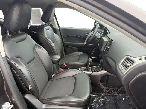 Used 2019 Jeep Compass Latitude image 15