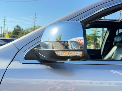 Used 2019 Jeep Grand Cherokee Limited AWD/4WD image 90