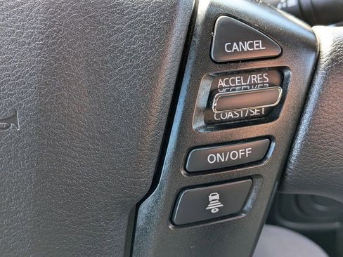 Used 2025 Nissan Frontier SV RWD image 14