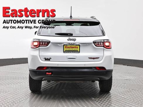Used 2025 Jeep Compass Trailhawk AWD/4WD image 6