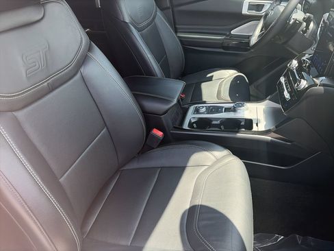 Used 2021 Ford Explorer ST w/ Equipment Group 401A AWD/4WD image 32
