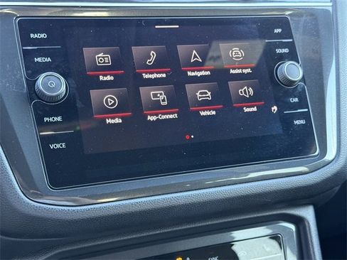 Certified 2023 Volkswagen Tiguan SE R-Line image 17