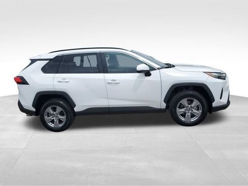 Used 2025 Toyota RAV4 XLE AWD/4WD image 3