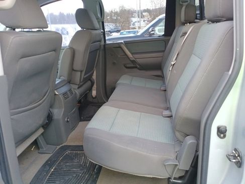 Used 2005 Nissan Titan SE w/ (R02) SE Off-Road Pkg image 5