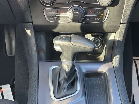 Used 2023 Dodge Charger SXT image 15