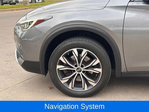 Used 2018 INFINITI QX30 Premium w/ Navigation Package image 5