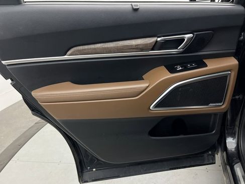 Used 2021 Kia Telluride SX w/ SX Prestige Package image 34