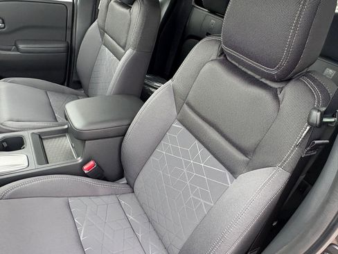 New 2025 Nissan Frontier SV image 17