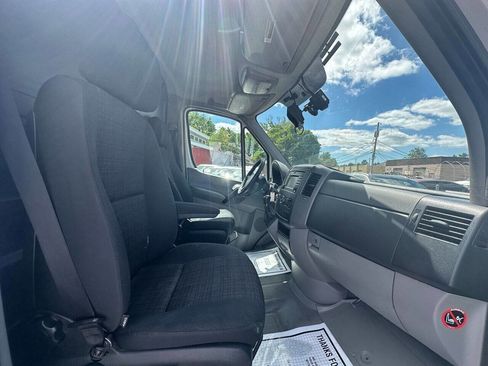 Used 2016 Mercedes-Benz Sprinter 2500 image 7