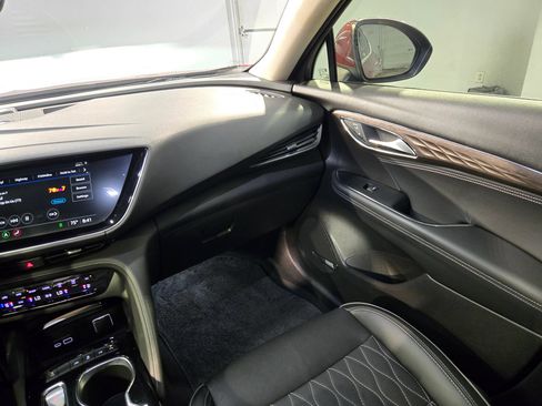 Used 2022 Buick Envision Avenir w/ Technology Package II FWD image 11