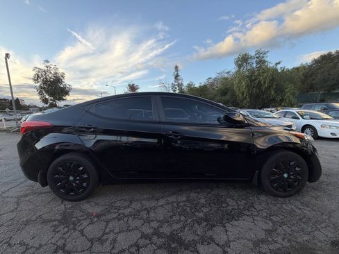 Used 2013 Hyundai Elantra GLS image 3