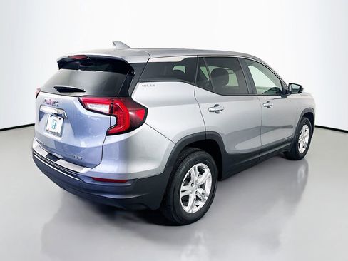 Used 2024 GMC Terrain SLE image 5