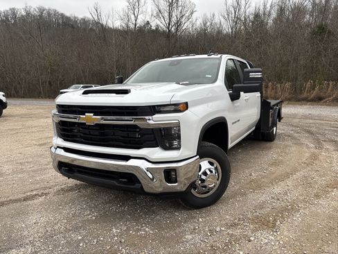 New 2026 Chevrolet Silverado 3500 LT w/ Convenience Package image 11