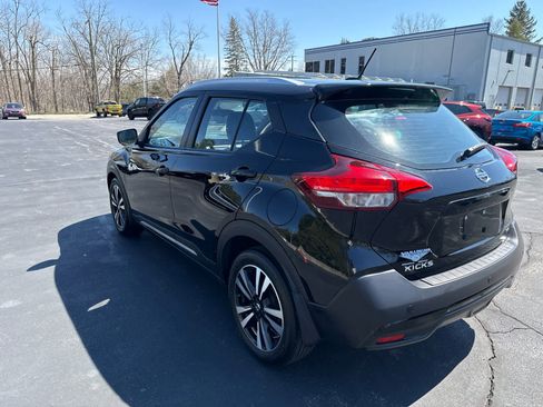 Used 2019 Nissan Kicks SR w/ SR Premium Package image 5