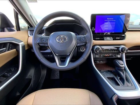 Used 2025 Toyota RAV4 Limited image 5