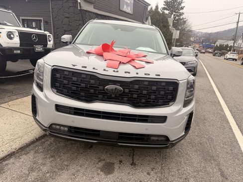 Used 2021 Kia Telluride SX w/ Nightfall Edition Package AWD/4WD image 3