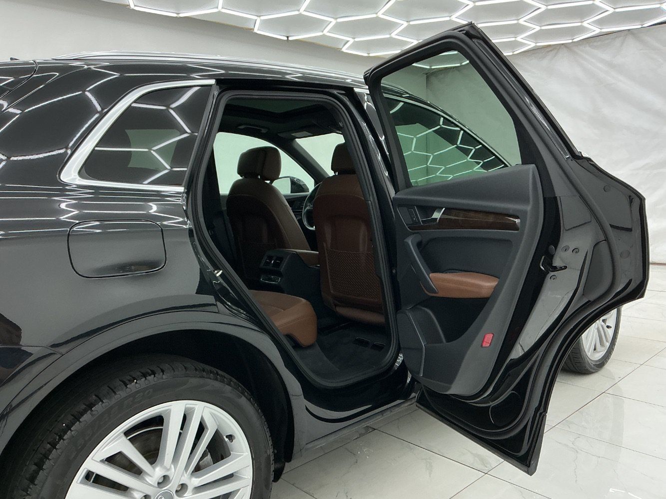 Used 2020 Audi Q5 2.0T Premium Plus w/ Premium Plus Package AWD/4WD image 23