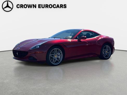 Used 2015 Ferrari California T image 1