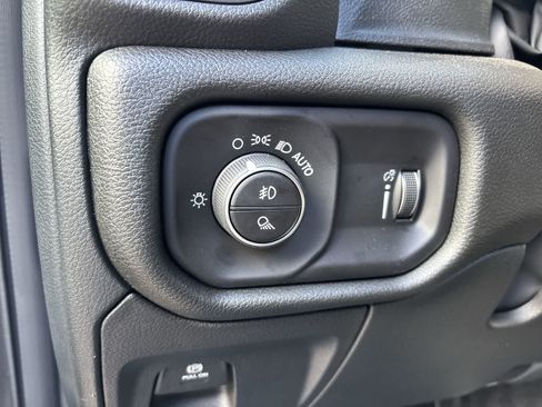 New 2026 RAM 1500 Express AWD/4WD image 10
