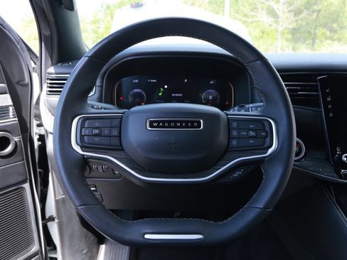 Used 2022 Jeep Wagoneer Series III image 6