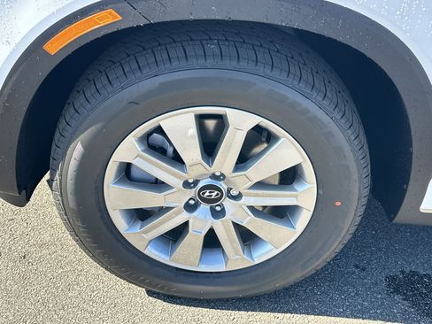 New 2025 Hyundai Palisade SE FWD image 13