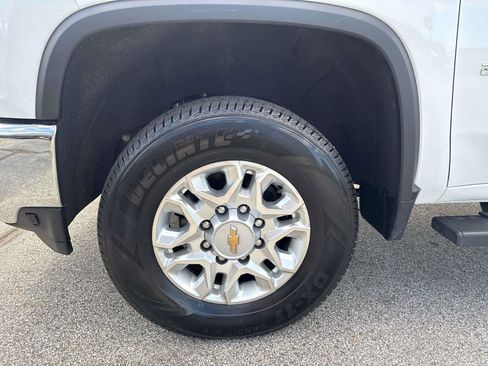 Used 2023 Chevrolet Silverado 2500 LT w/ Convenience Package AWD/4WD image 7