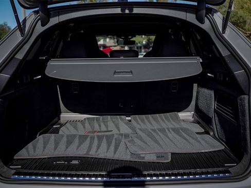 Used 2025 Audi RS 6 performance image 29