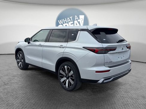 New 2026 Mitsubishi Outlander AWD image 6