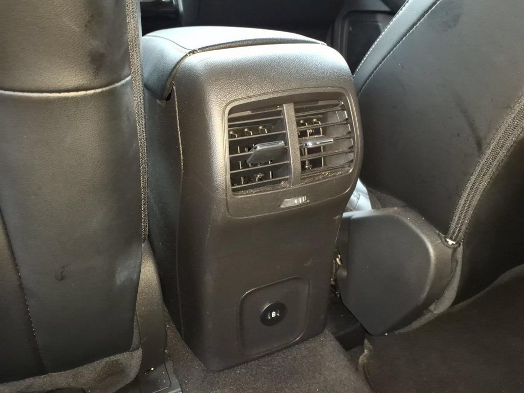 Used 2025 Ford Escape Platinum AWD/4WD image 13