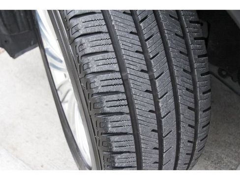 Used 2020 Ford Explorer Limited RWD image 29