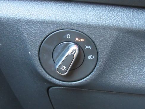 Used 2023 Volkswagen Jetta Sport image 30