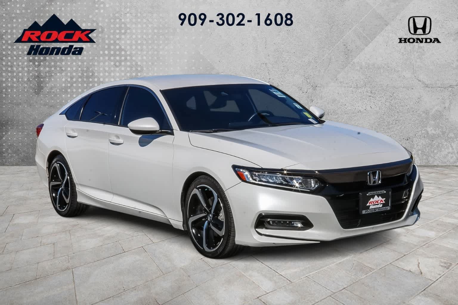 Used 2019 Honda Accord Sport image 3