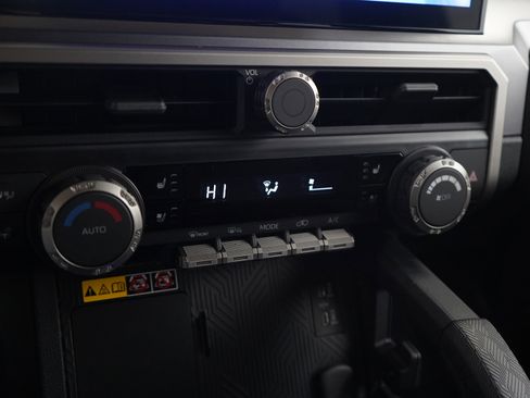 Used 2025 Toyota 4Runner TRD Off-Road Premium image 23