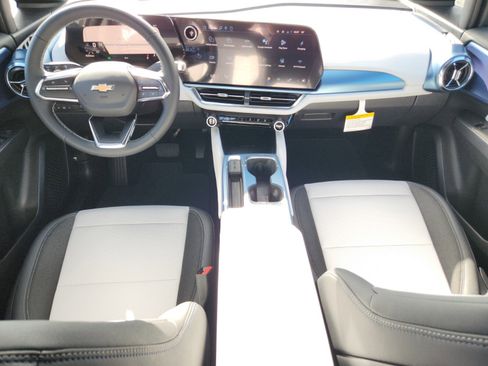 New 2026 Chevrolet Equinox EV LT image 8