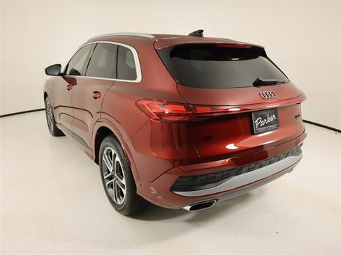 New 2025 Audi Q5 Prestige image 3