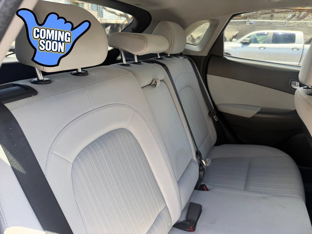 Used 2022 Hyundai Kona SEL w/ Convenience Package FWD image 16
