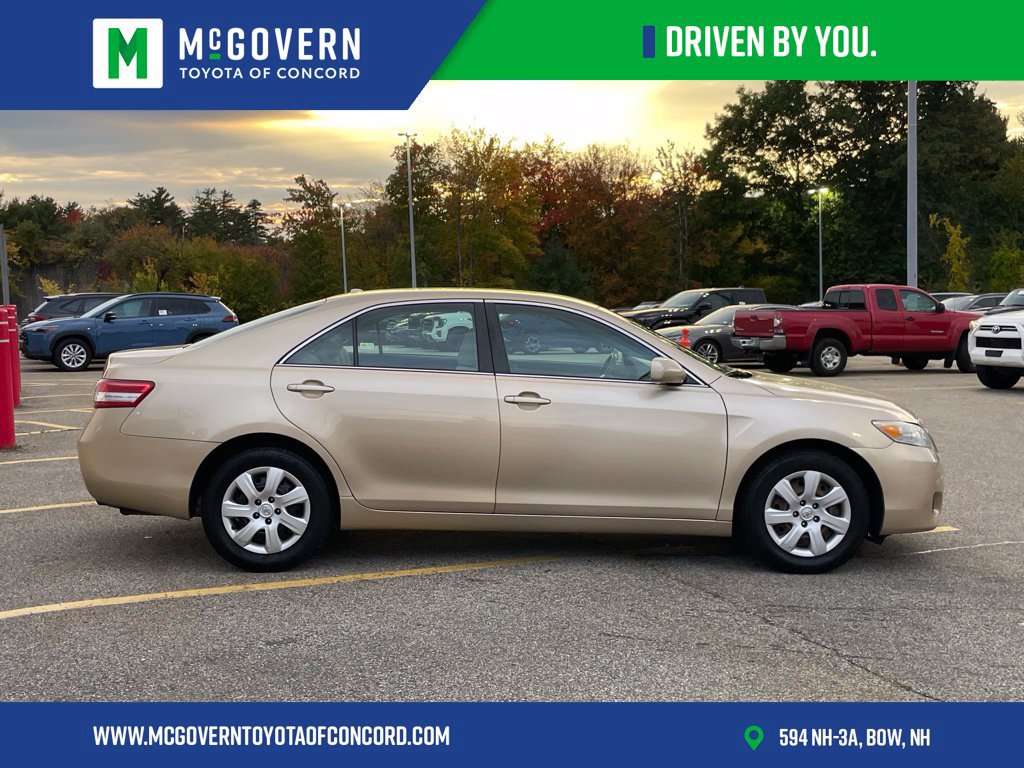 Used 2010 Toyota Camry LE FWD image 6
