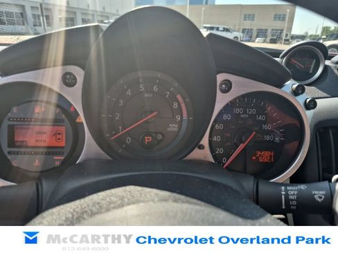 Used 2016 Nissan 370Z Touring RWD image 5