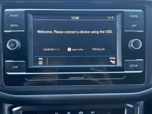 Used 2018 Volkswagen Tiguan S image 36