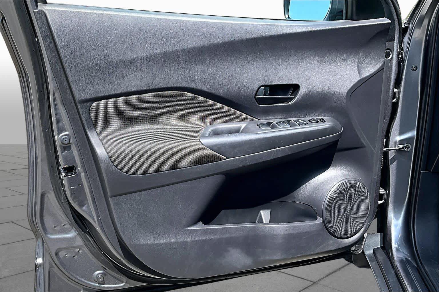 Used 2019 Nissan Kicks S FWD image 22