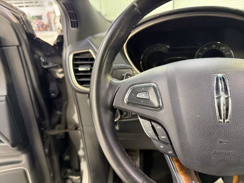 Used 2018 Lincoln MKX Reserve image 14