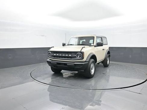 New 2026 Ford Bronco 2-Door AWD/4WD image 3