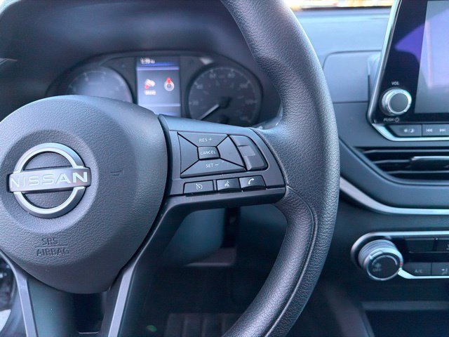Used 2025 Nissan Altima 2.5 S FWD image 14