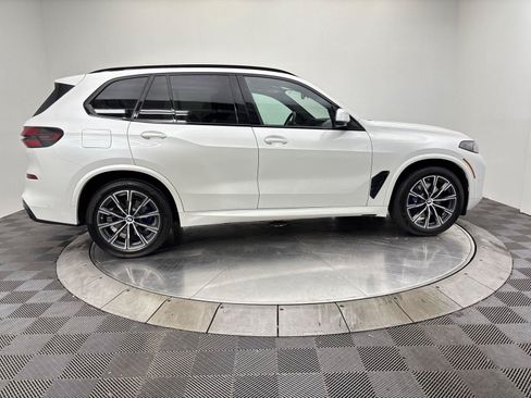 Used 2024 BMW X5 xDrive40i w/ M Sport Package AWD/4WD image 17