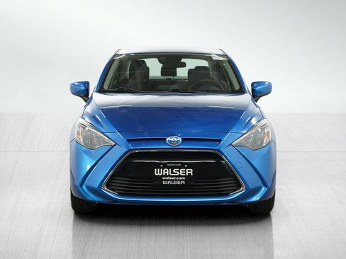 Used 2017 Toyota Yaris iA image 8