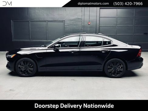 Used 2021 Volvo S60 T8 Inscription AWD/4WD image 4