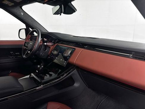 Used 2025 Land Rover Range Rover Sport SV Edition Two image 28