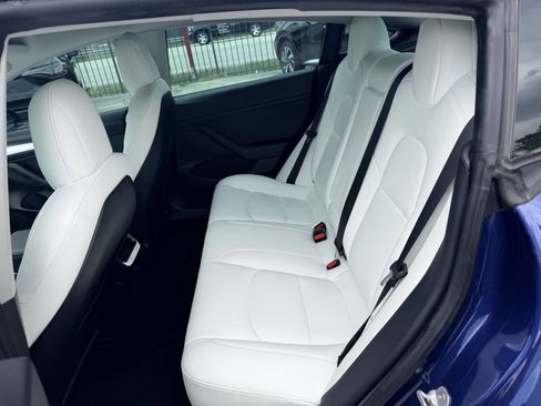 Used 2021 Tesla Model 3 Long Range image 16